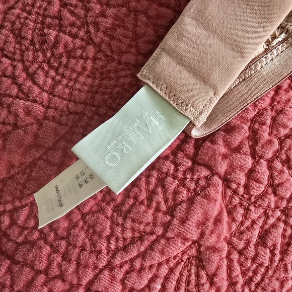 Hanro Lace Soft Cup Bra - Picture 10 of 11